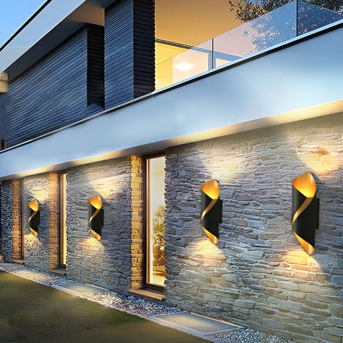 Outdoor wall lamp 