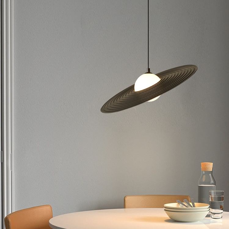 Postmodern simplicity pendant lamp