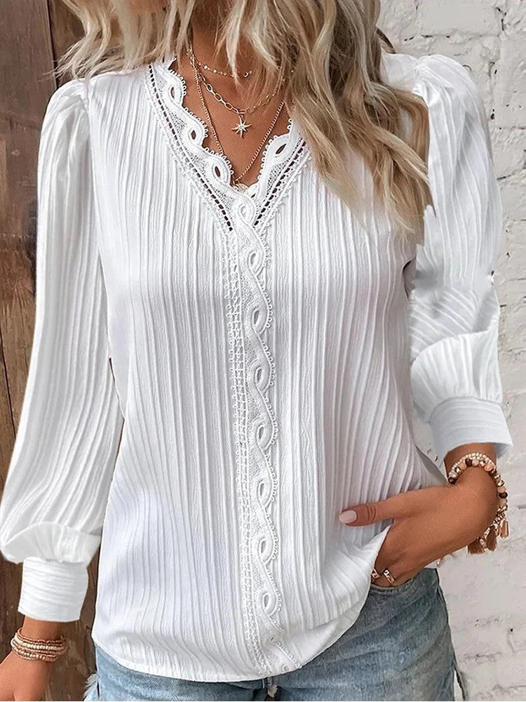 EMMA™ | BLOUSE WITH LACE DETAILS IN CHIFFON