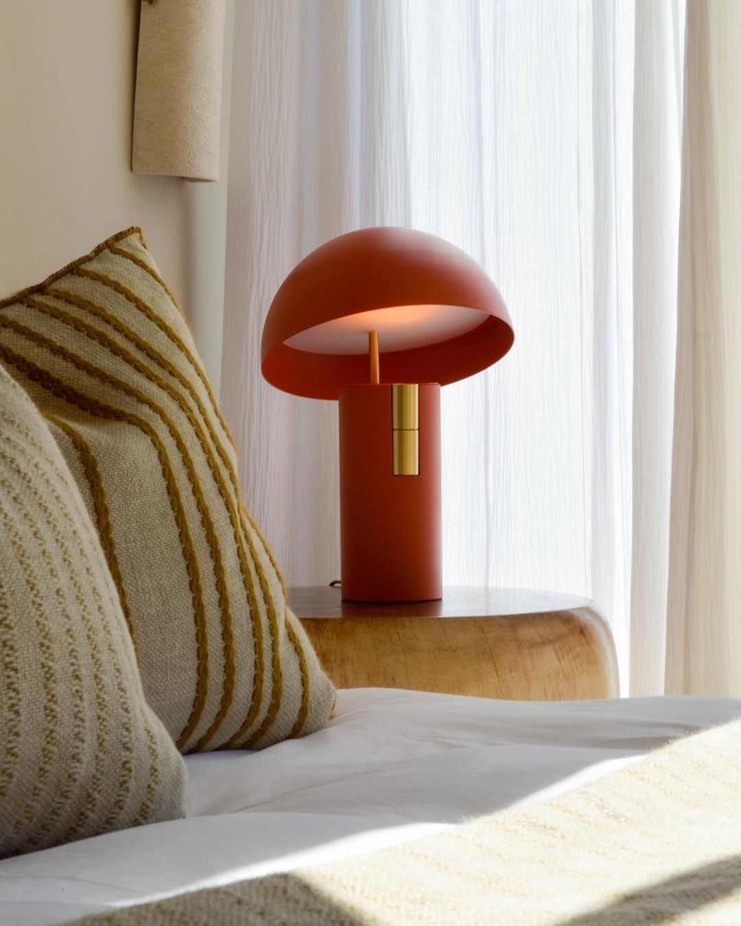 Avo Table Lamp 