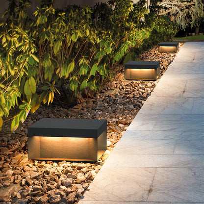 Outdoor lamp with solar energy 