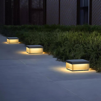 Outdoor lamp with solar energy 