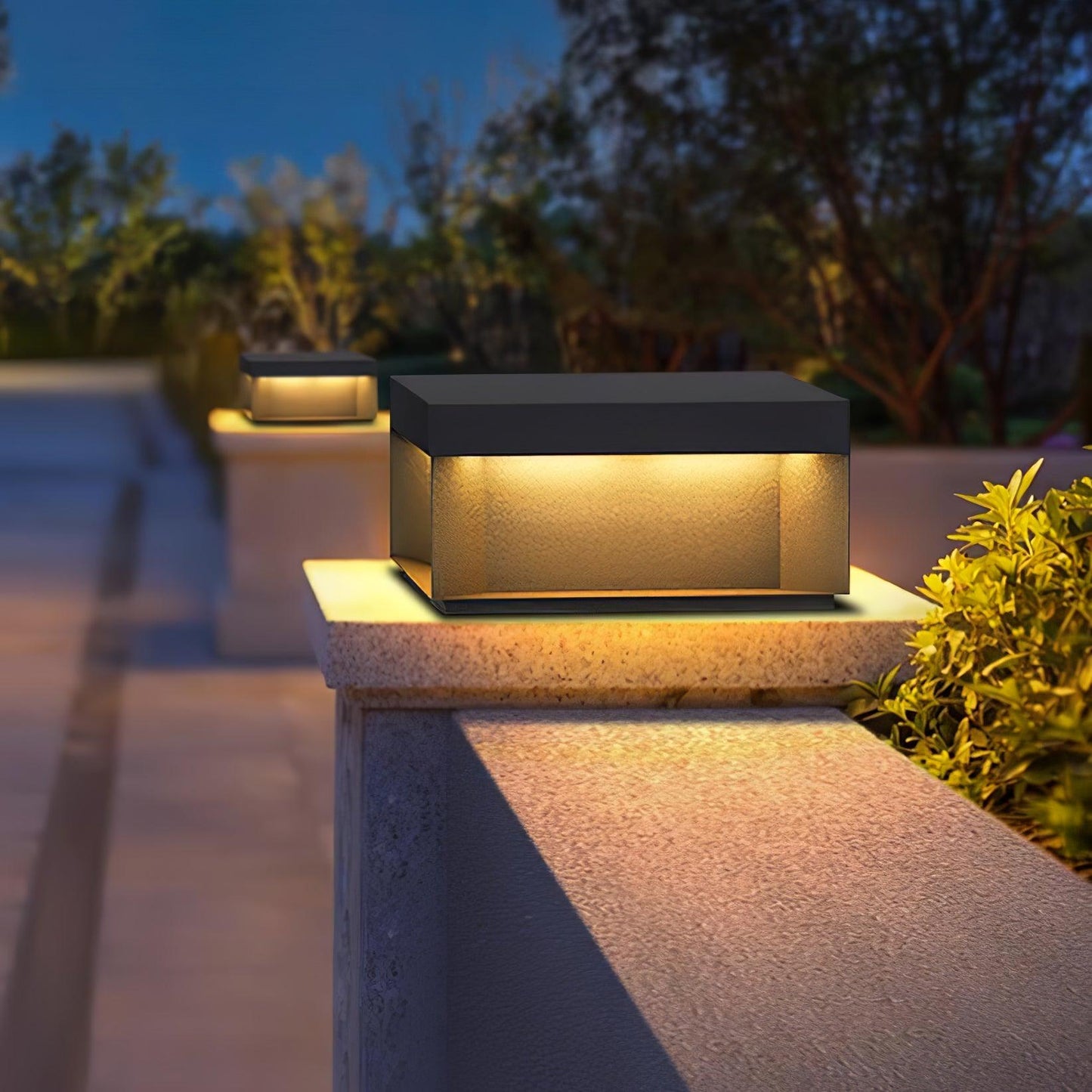 Outdoor lamp with solar energy 