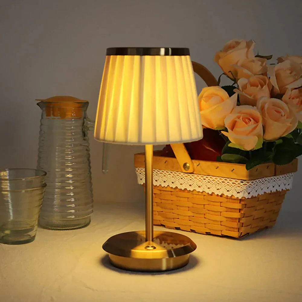 Classic Elegance table lamp