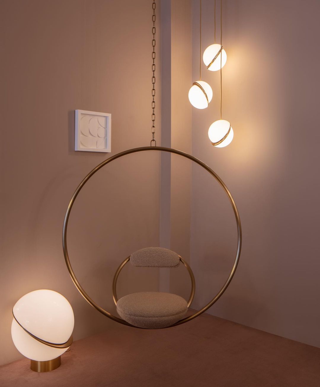 Half moon pendant lamp 