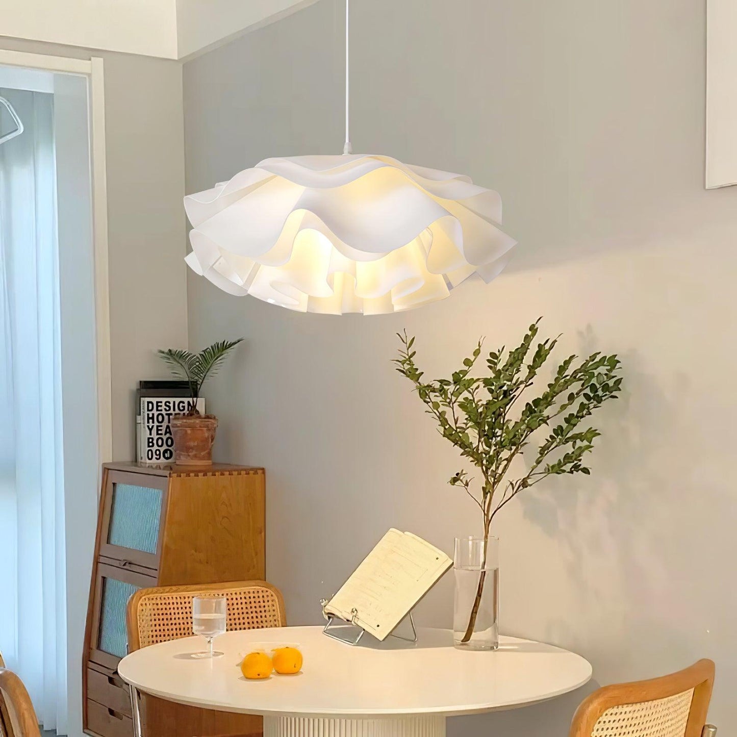 White pendant lamp in flower shape