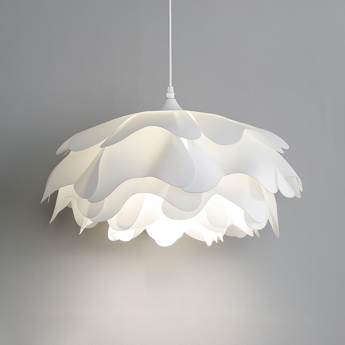 White pendant lamp in flower shape