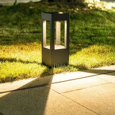 Nimbus Light | Solar powered column lamp 