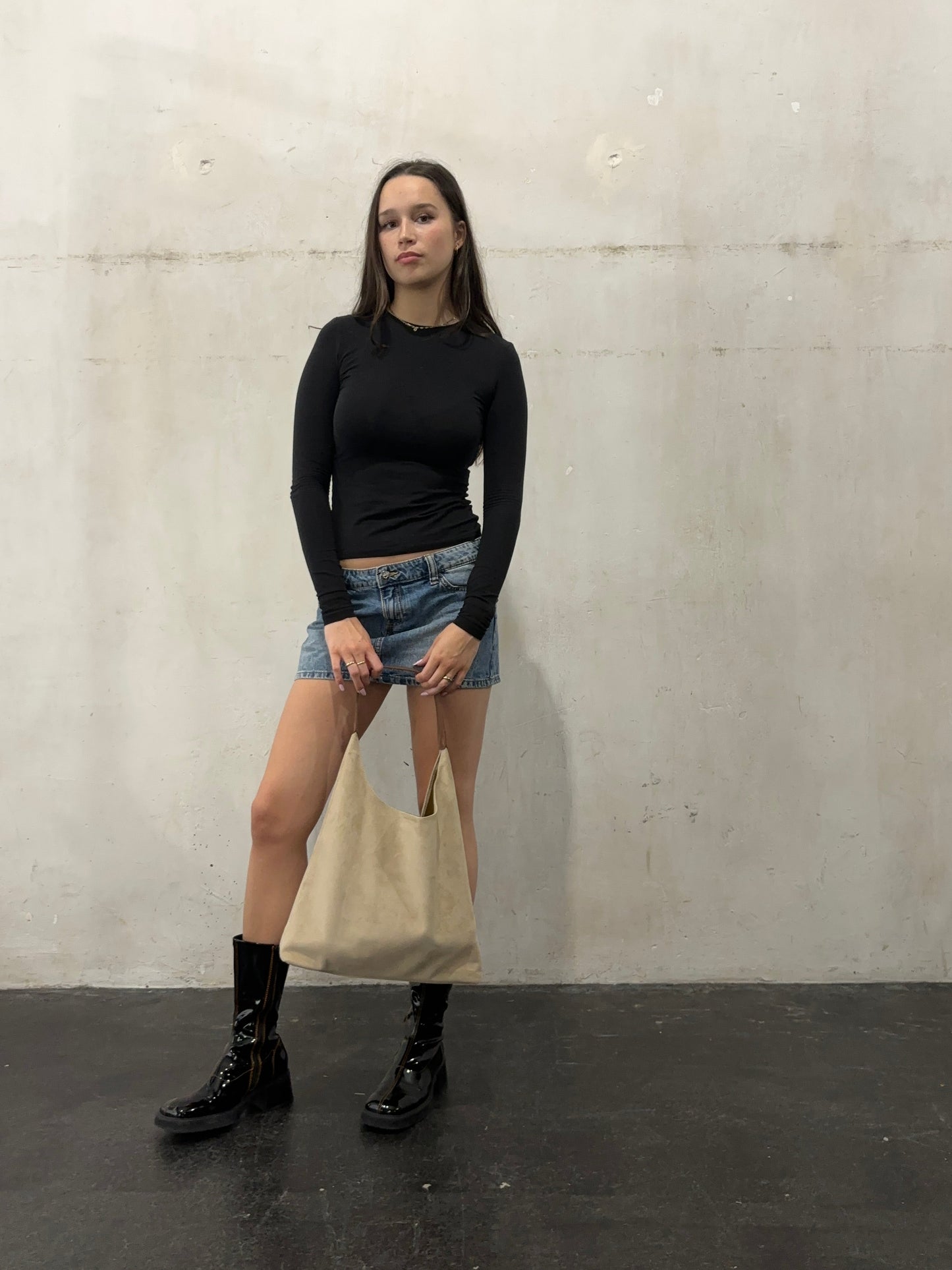 ROOS™ | SUEDE SHOULDER BAG