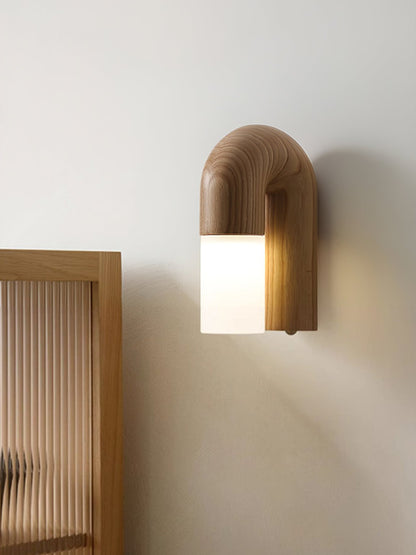 Arcus wooden wall lamp