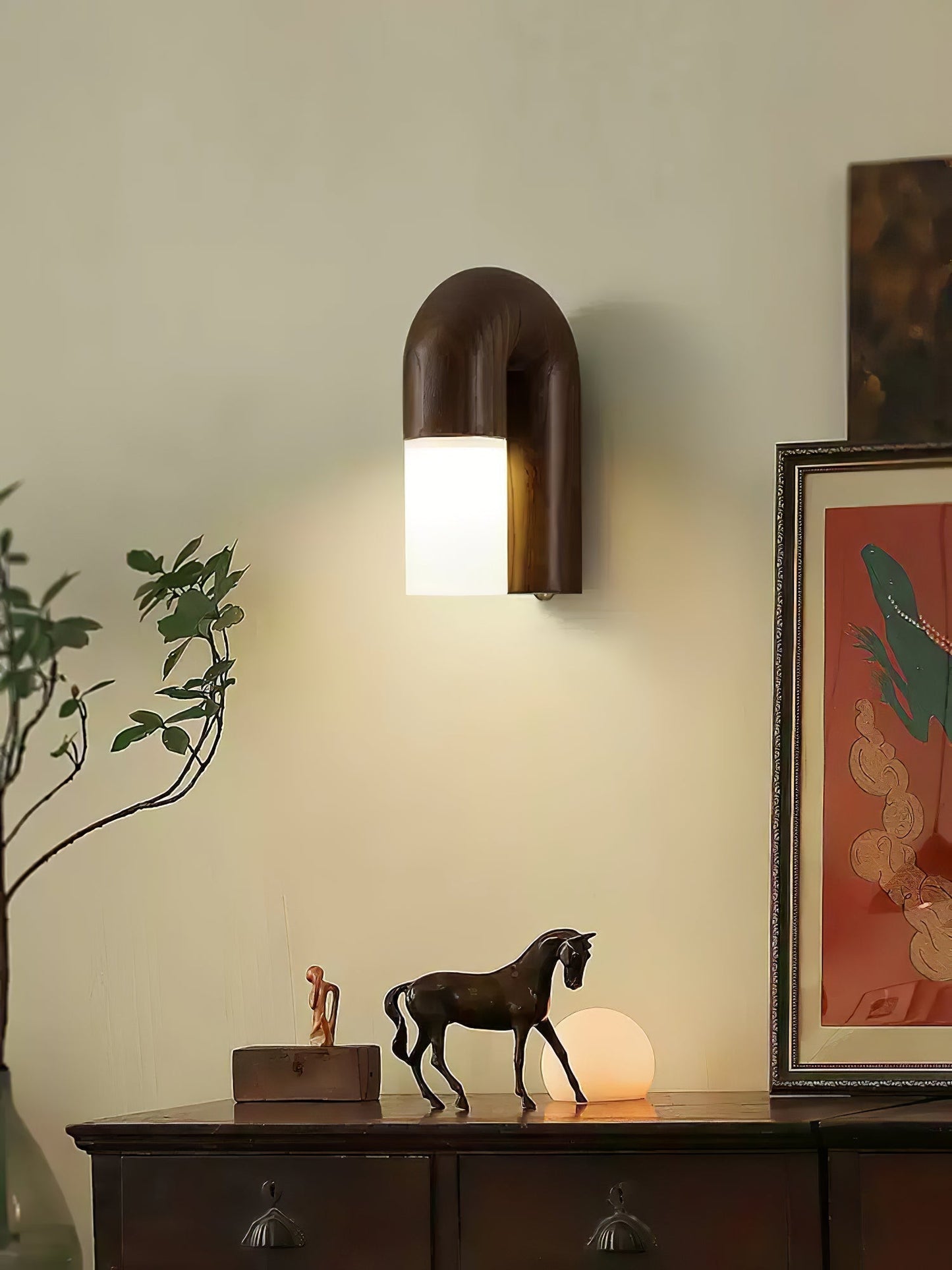 Arcus wooden wall lamp