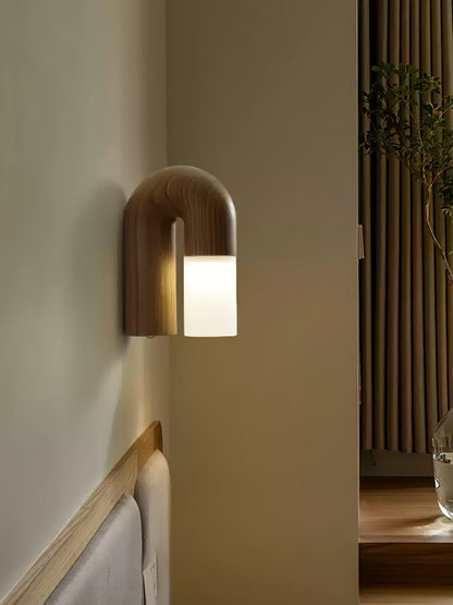 Arcus wooden wall lamp