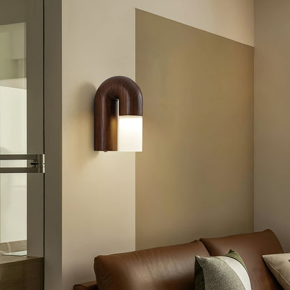 Arcus wooden wall lamp