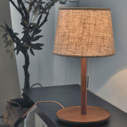 Gentle Glow Scandinavische walnotenlamp met luxe stoffen accenten