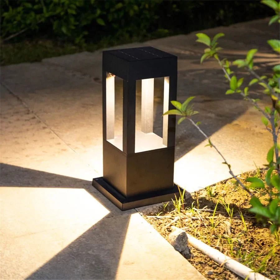 Nimbus Light | Solar powered column lamp 