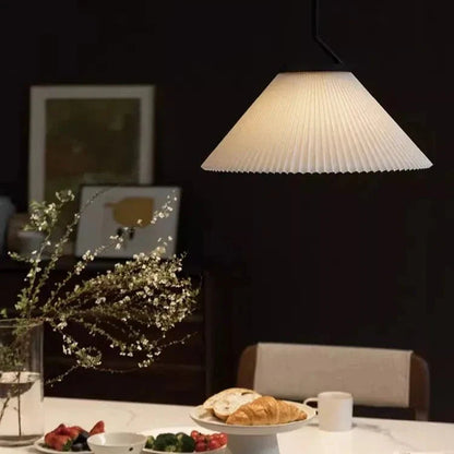 Noridic pleated cream pendant lamp