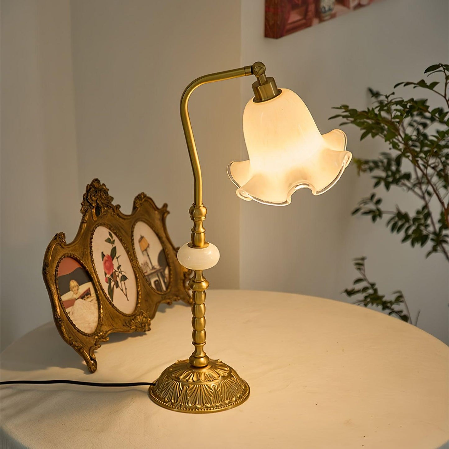 Tulip Brass Work Lamp Table Lamp 