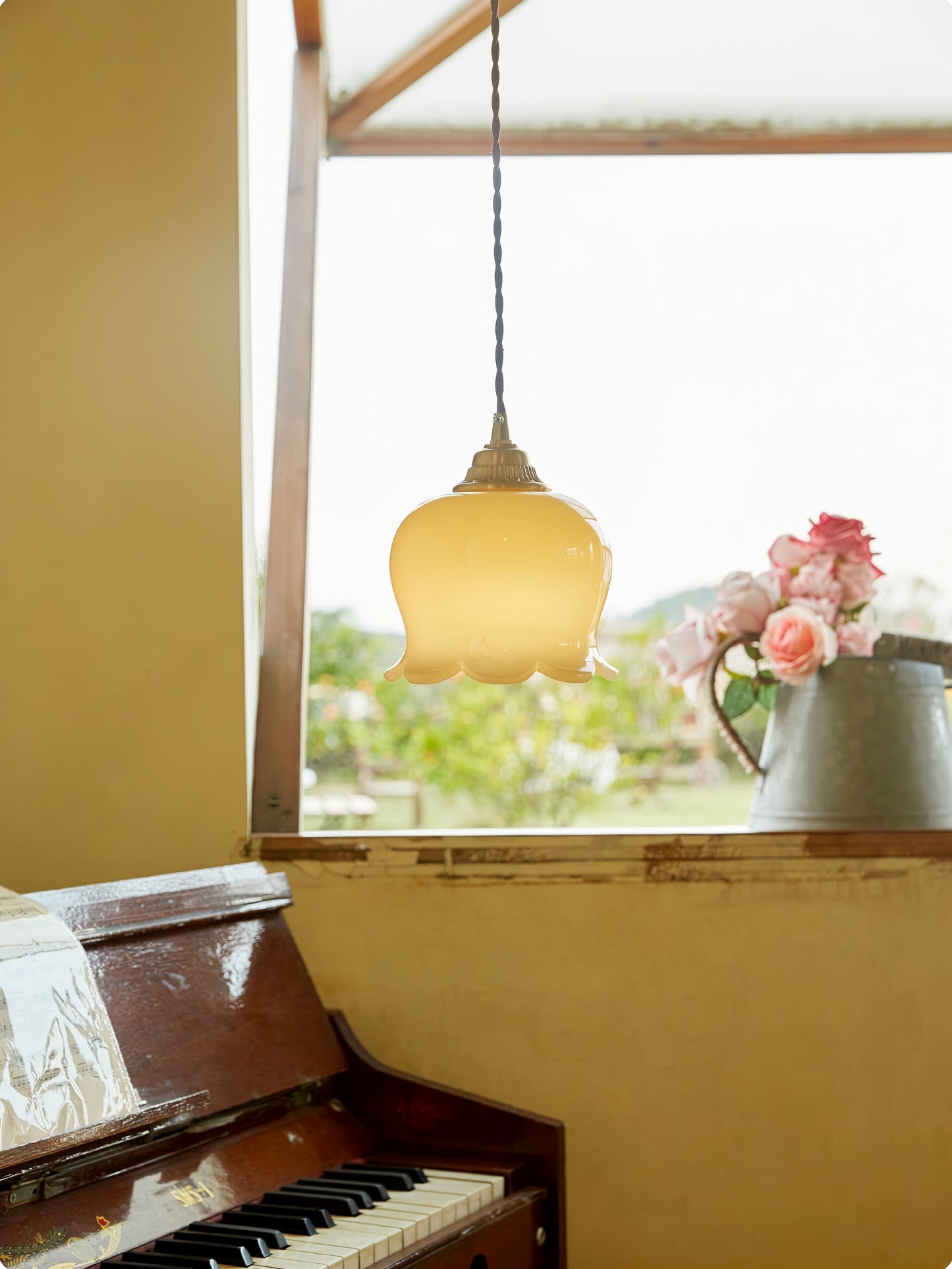 Valley flower pendant lamp