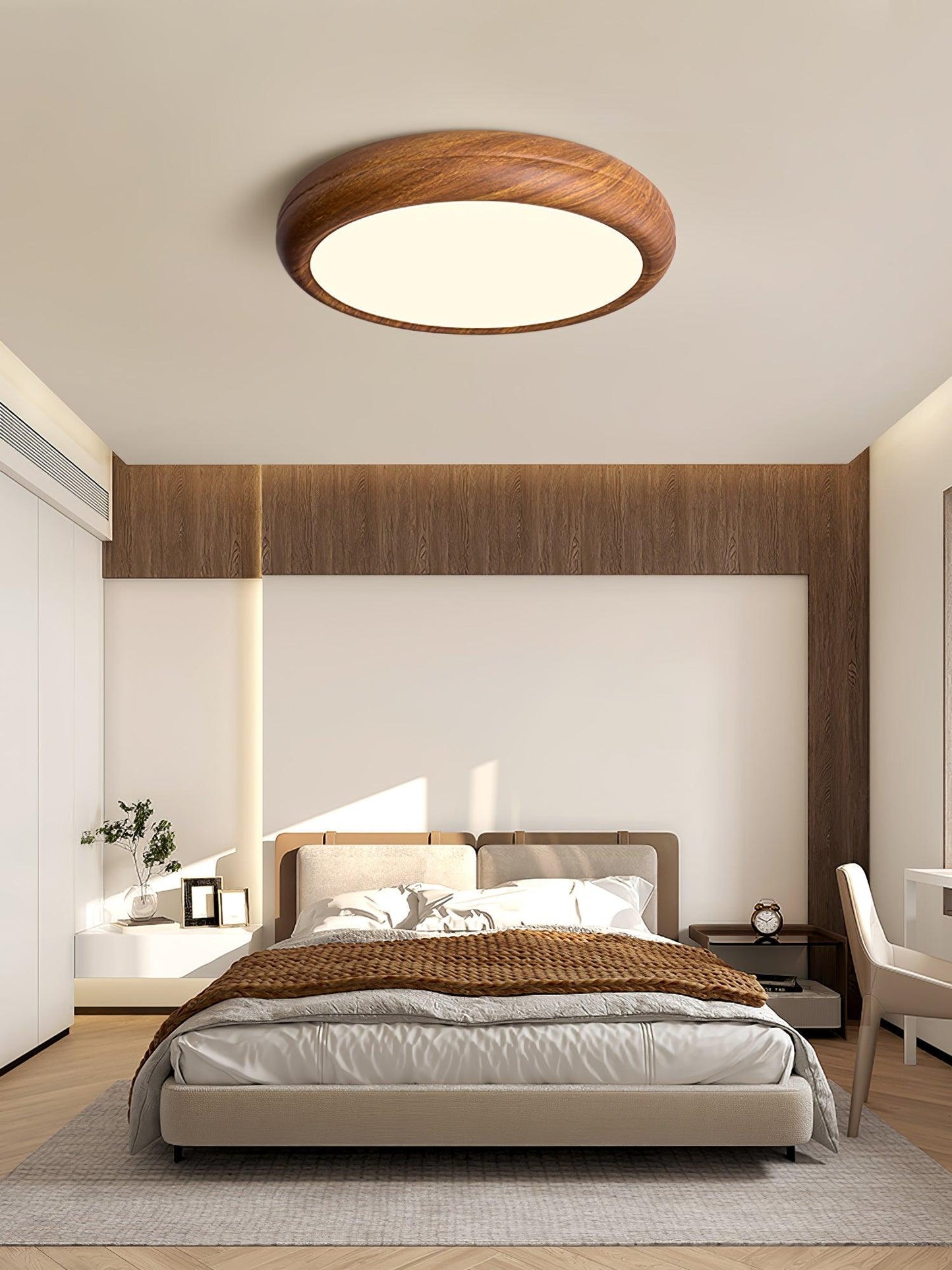 Round ceiling lamp with wood grain 