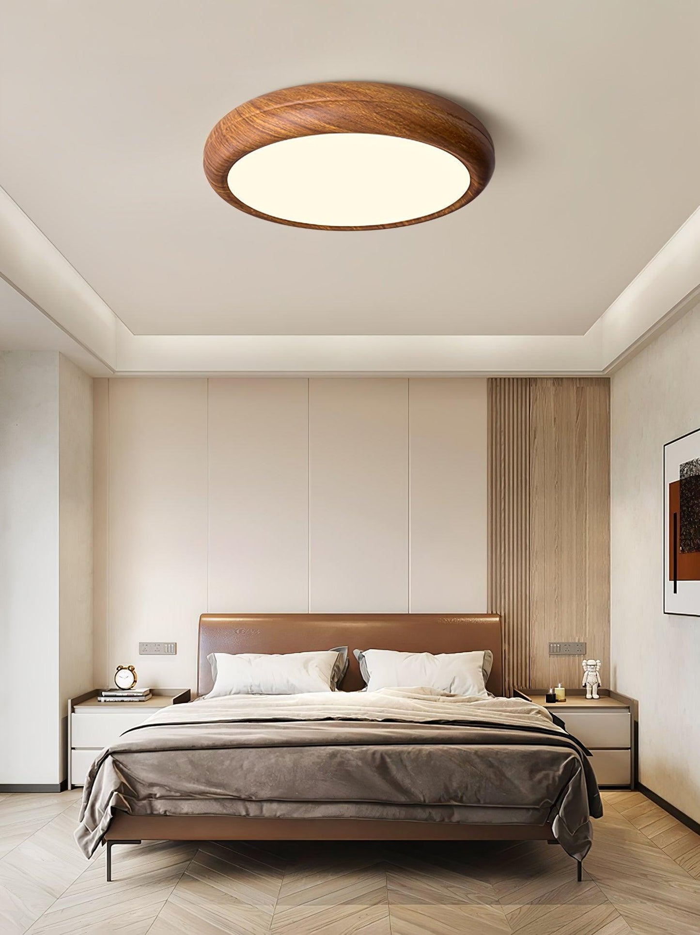 Round ceiling lamp with wood grain 