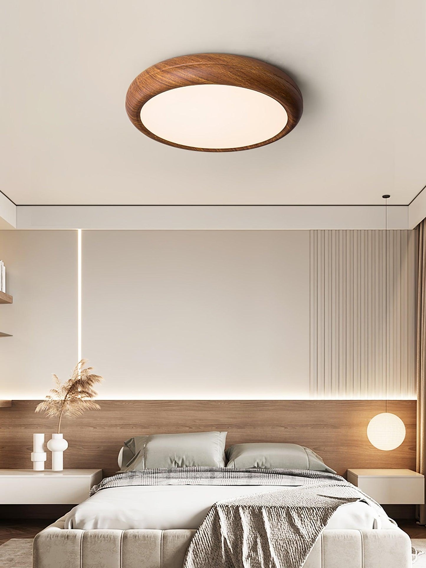 Round ceiling lamp with wood grain 