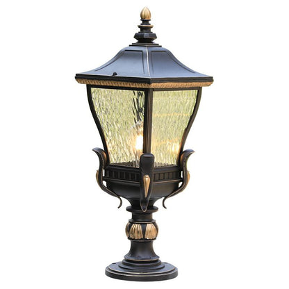 Outdoor lantern