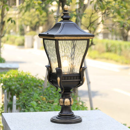 Outdoor lantern