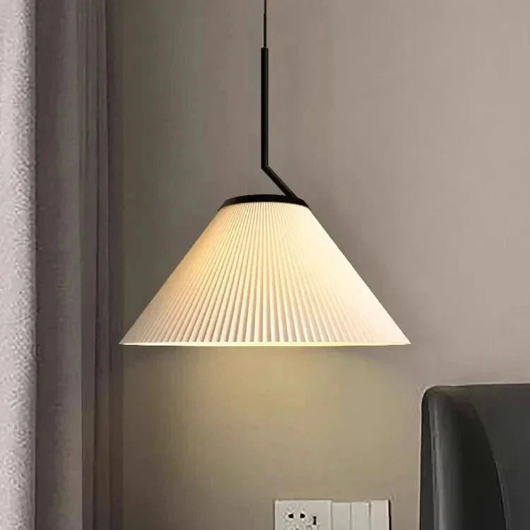 Noridic pleated cream pendant lamp