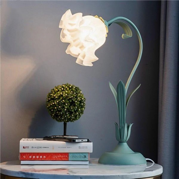 Vintage adjustable flower table lamp